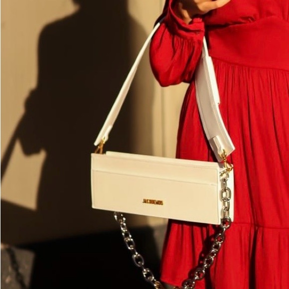 JACQUEMUS
Le Ciuciu Leather Shoulder Bag - Picture 4 of 7